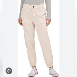 GAP Women's Cream Twill Joggers
